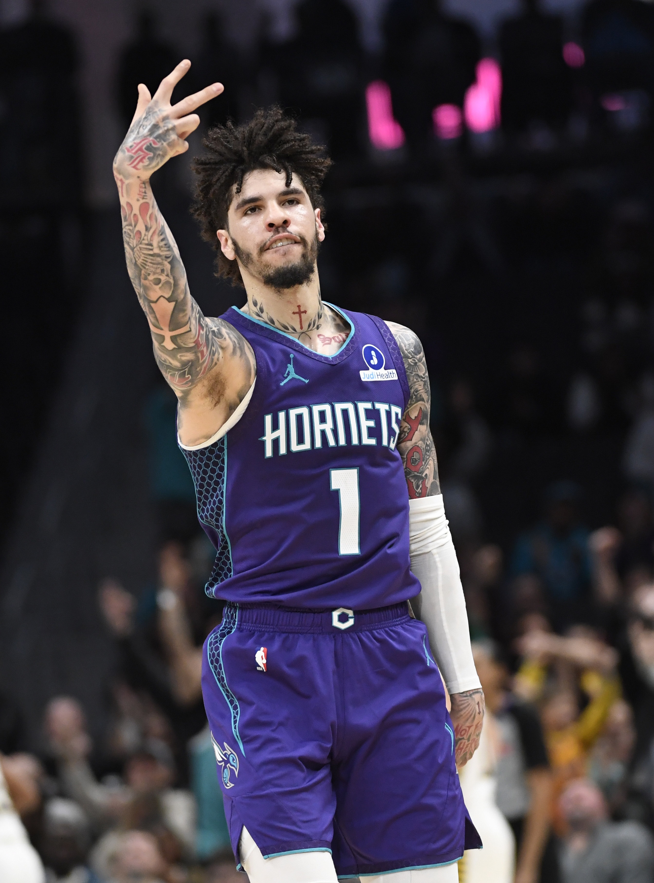 Hui da Entertainment-只管打球好看！三球24中11得25分9板5助 三分失准11中3